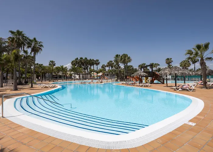 Home2book Modern At Oasis Duna, *